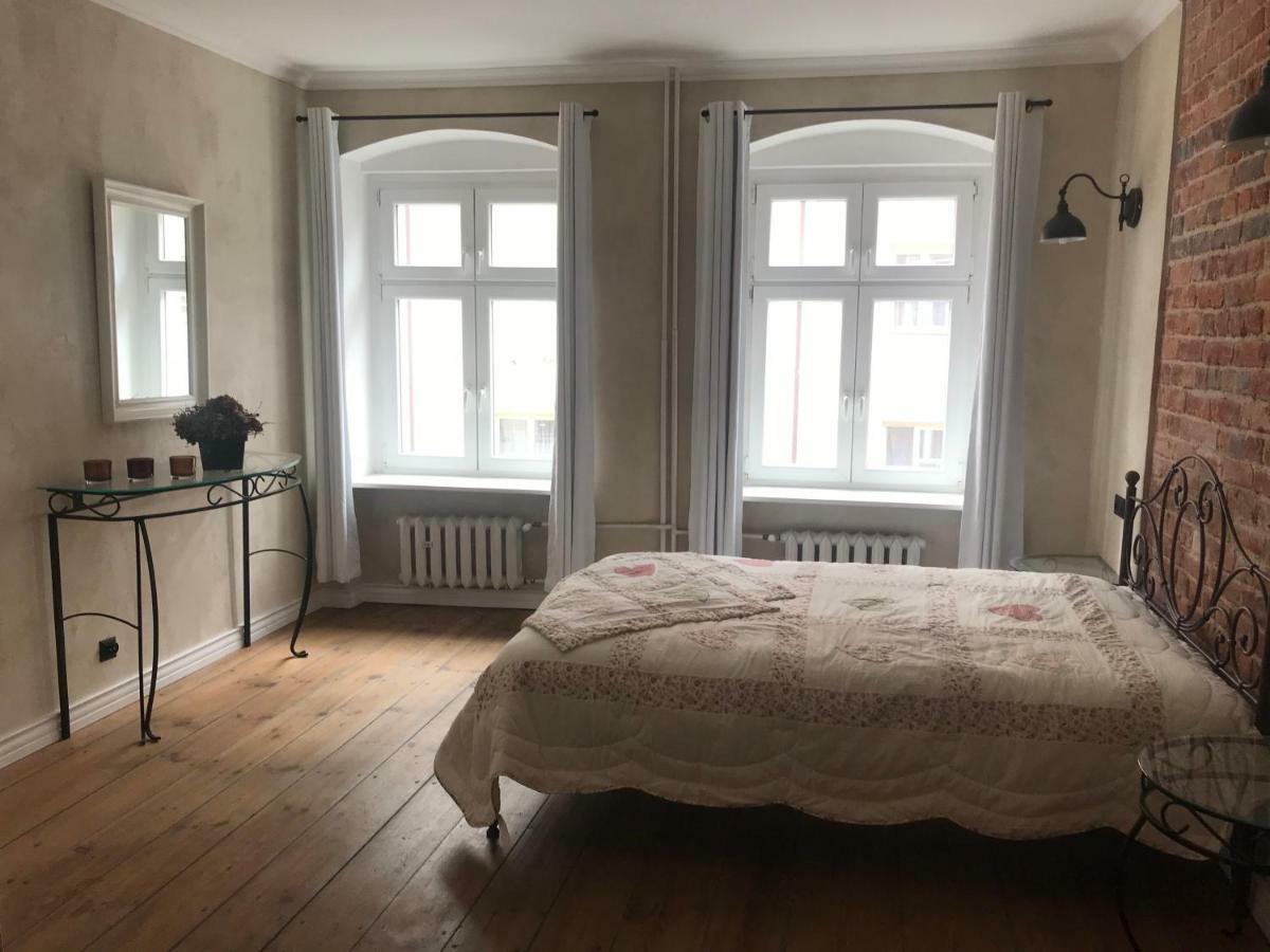 Chung cư 55 m² 2 phòng ngủ, 1 phòng tắm riêng ở Trung tâm thành phố Wroclaw Ngoại thất bức ảnh